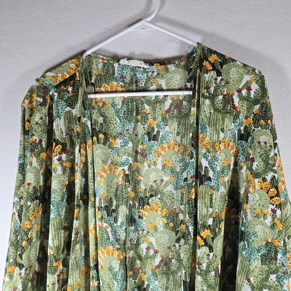 Berry N Cream Shaw, Womens 1xl Cactus Shaw Cover With Sleeves - Picture 4 of 10